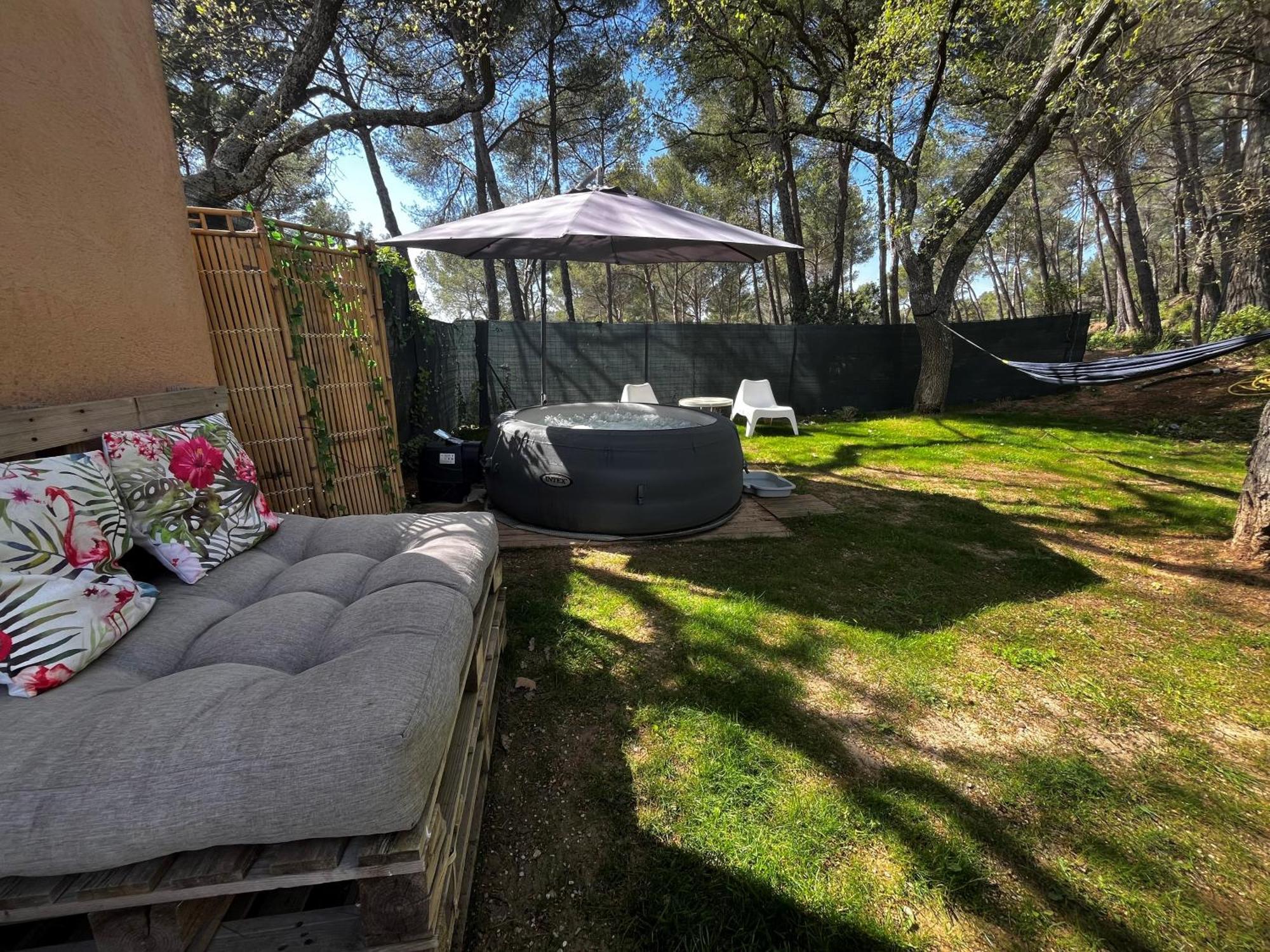 Maison Provencale Au Calme De La Campagne Avec Jacuzzi Aix-en-Provence Dış mekan fotoğraf